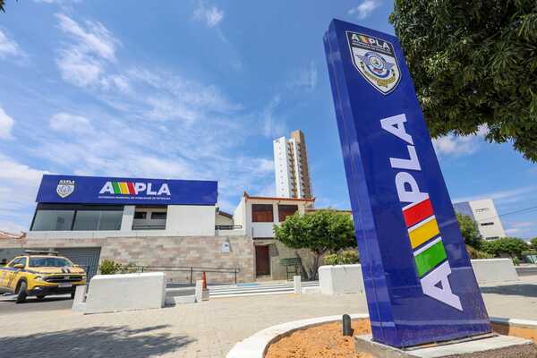 Prazo para renovação do alvará de táxi e mototáxi em Petrolina termina nessa quarta-feira