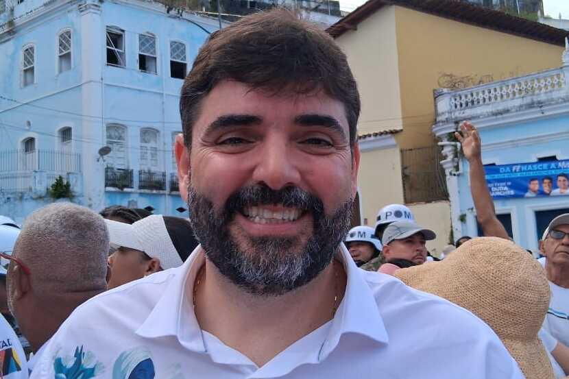 “É um compromisso do governador para deixar Salvador uma cidade cada vez melhor”, destaca secretário Adolpho Loyola na Lavagem do Bonfim