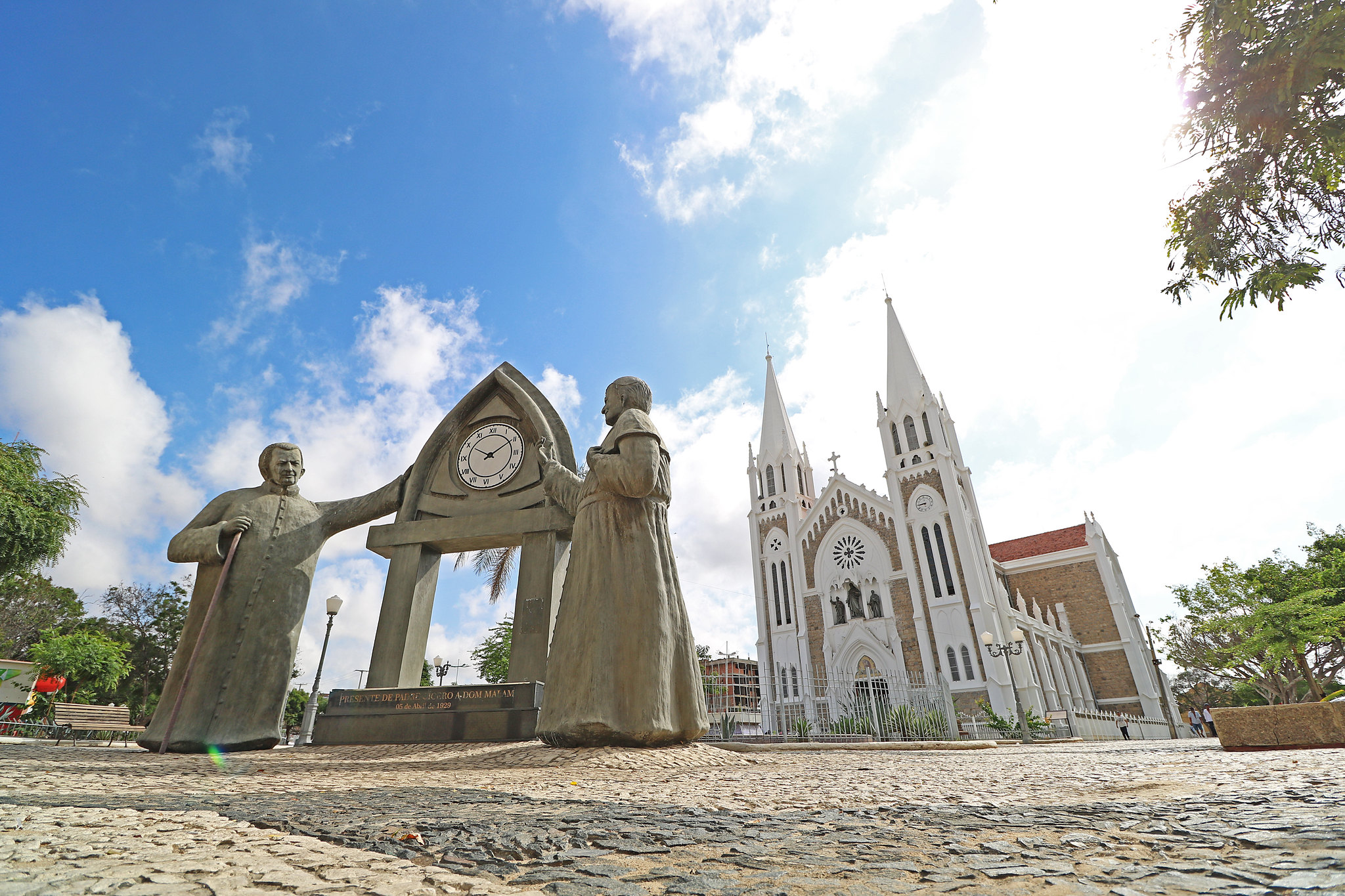 Prefeitura alerta para baixa umidade e altas temperaturas nesta semana em Petrolina