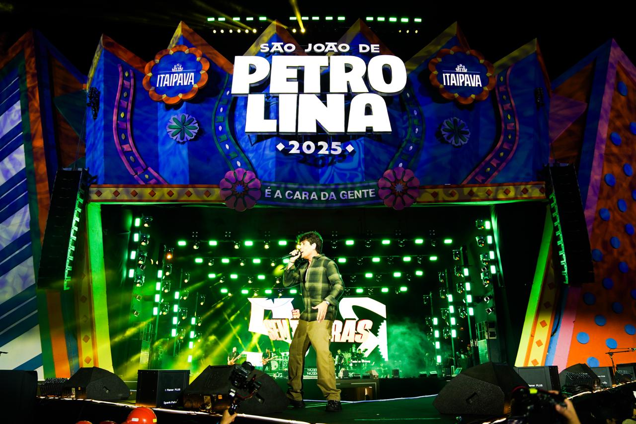 Do Romantismo ao Piseiro: Quarta Noite do São João de Petrolina é Marcada por Explosão de Ritmos e Multidão Contagiante