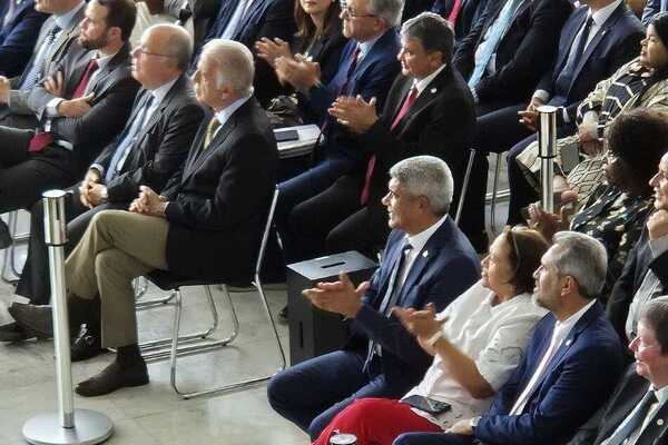 Em Brasília, Jerônimo Rodrigues participa de ato no Palácio do Planalto sobre os três anos do 8 de Janeiro