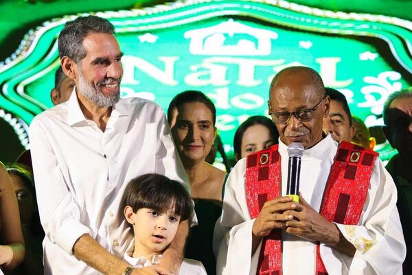 Gestão Anisio Viana entra para a história com o Natal do Interior, o maior do Vale e lota Pátio de Eventos em Casa Nova