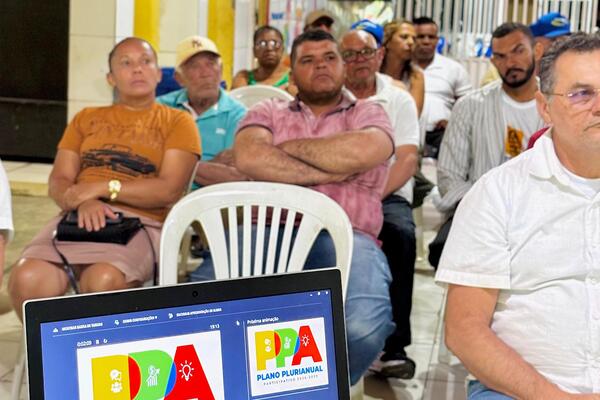 Juazeiro encerra ciclo de audiências no interior com grande participação em Maniçoba