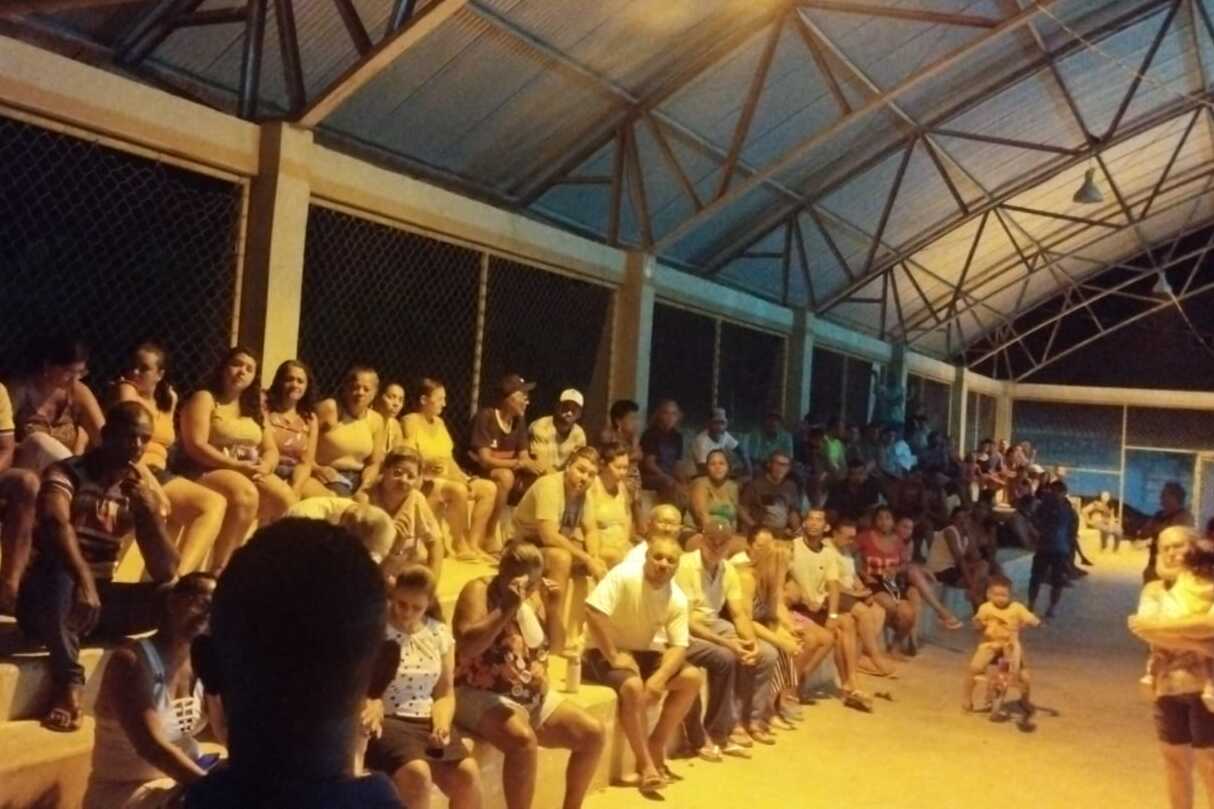 Moradores de Carnaíba do Sertão, em Juazeiro-BA, protestam contra falta de água há mais de 20 dias