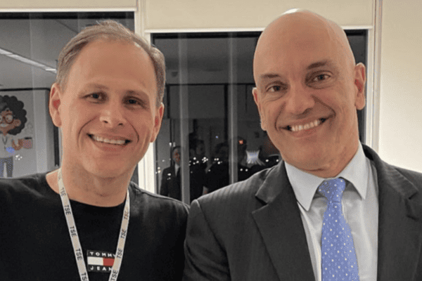 Moraes Pede Extradição de Ex-Assessor Refugiado na Itália e Agrava Crise Institucional