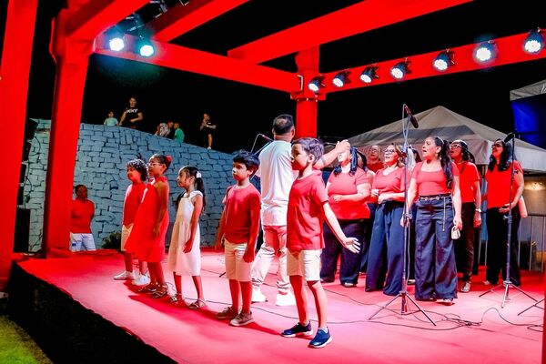 Natal que acolhe, emociona e aproxima: Juazeiro celebra a família, a arte e a solidariedade no Vaporzinho