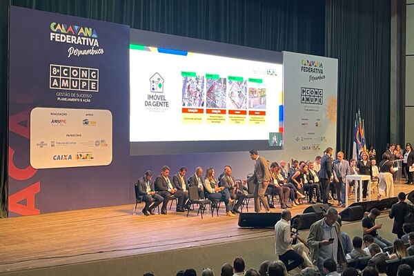 Petrolina participa do 8º Congresso Pernambucano de Municípios em busca de inovação e melhorias na gestão pública