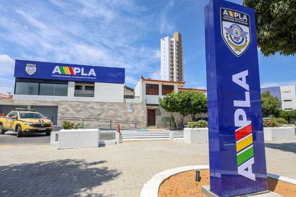 Petrolina prorroga prazo para renovação de alvarás do transporte até 19 de maio