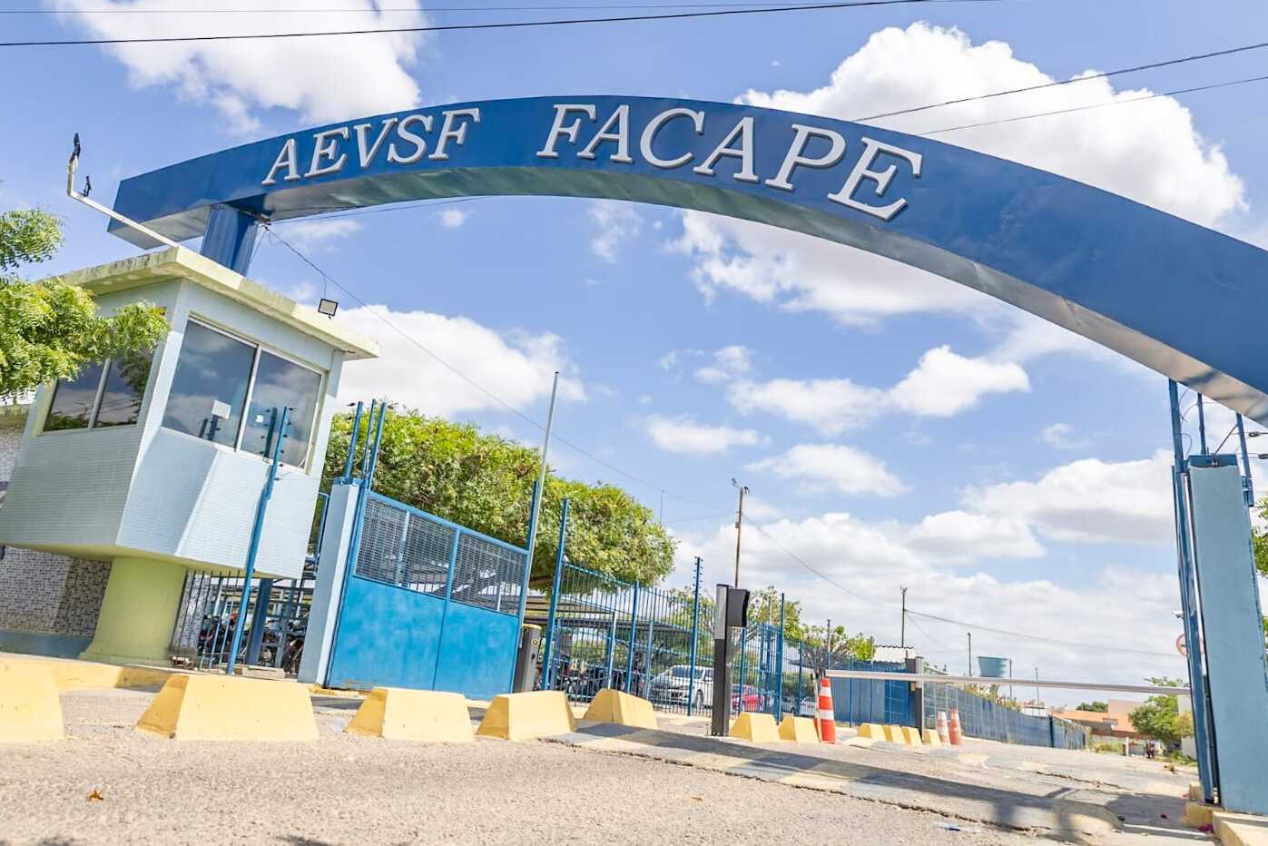 Prefeitura e FACAPE oferecem cursos gratuitos para jovens de Petrolina