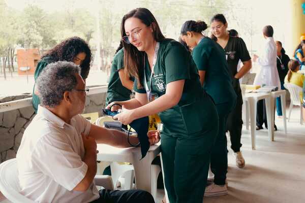 Prefeitura oferece ação de saúde no Parque Municipal com foco no acolhimento, cuidado e valorização da vida