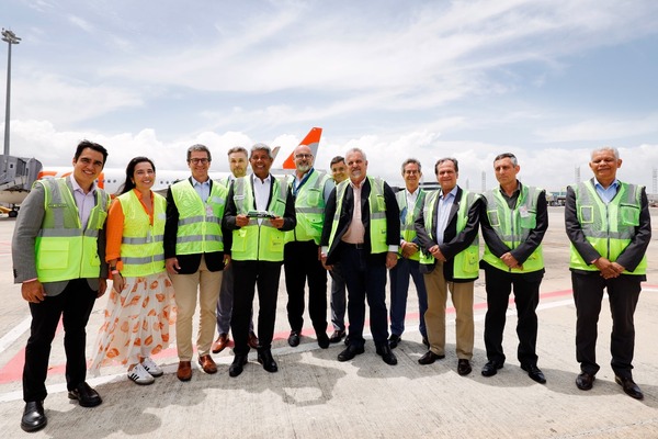 Bahia lança primeira operação regular de voos abastecidos com combustível sustentável de aviação na América Latina