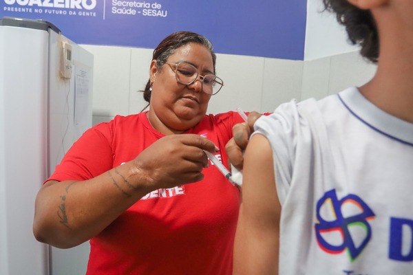 Juazeiro inicia pela primeira vez vacinação contra a dengue para crianças e adolescentes