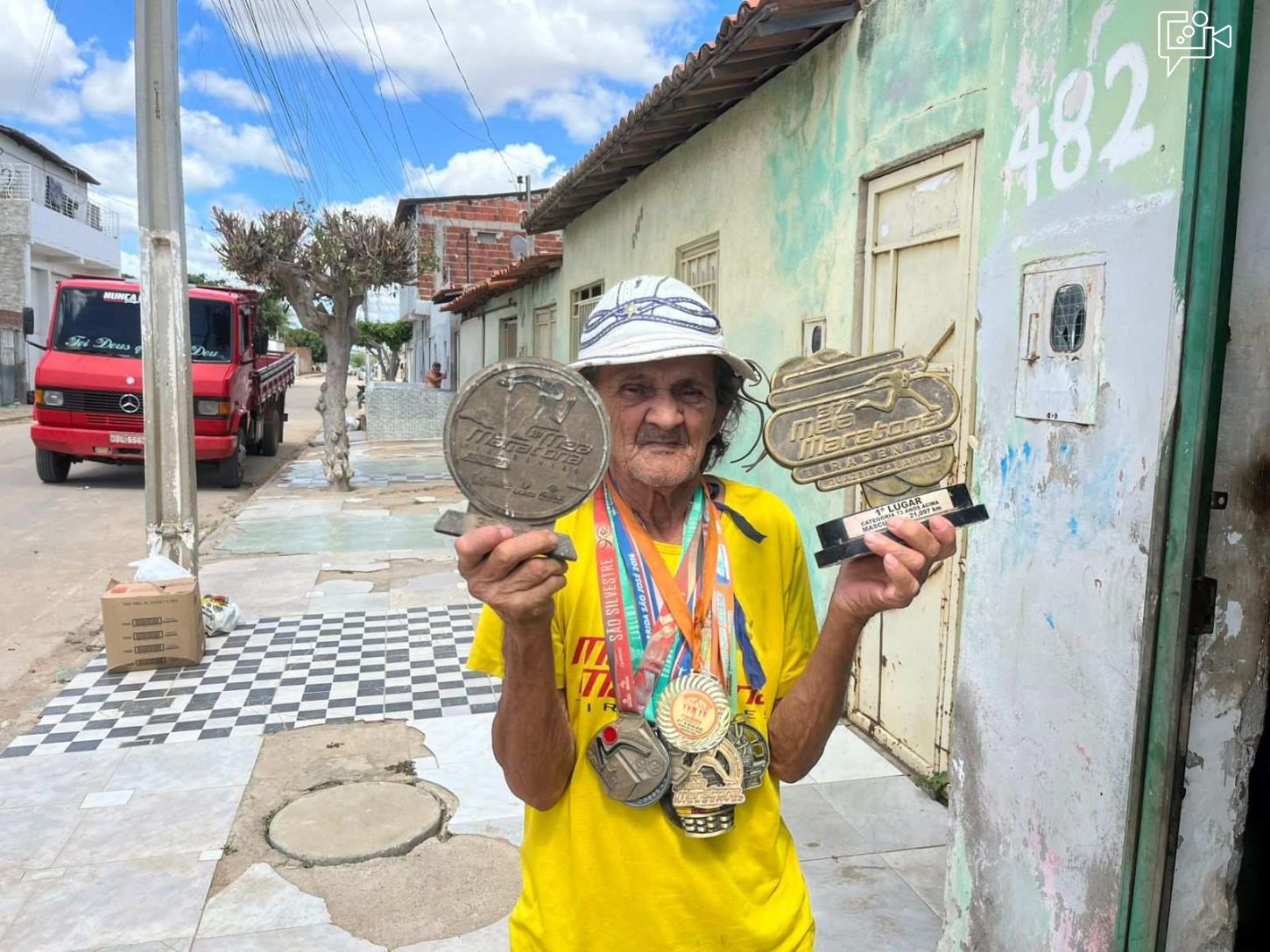 40 anos de história: aos 77 anos, seu Cardosinho transforma a Meia Maratona Tiradentes em símbolo de vida e superação em Juazeiro