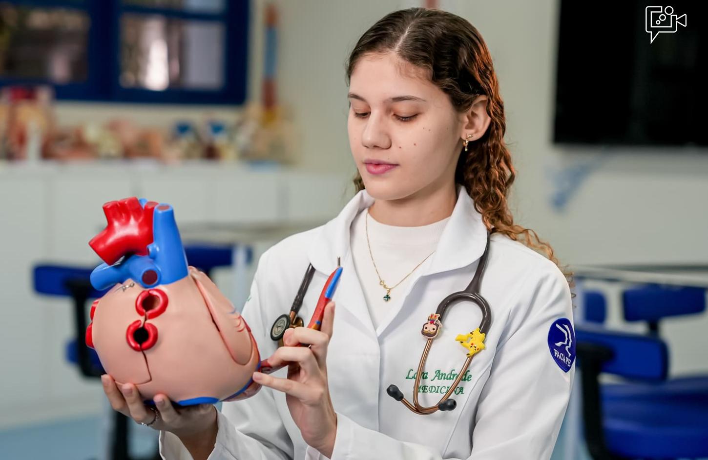 Facape lança vestibular de Medicina com vagas exclusivas para a região e bolsas integrais