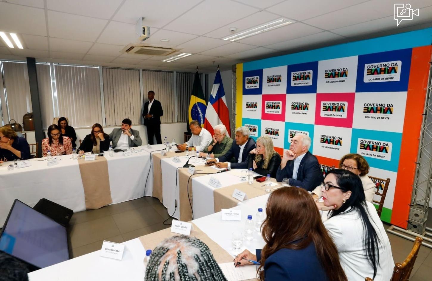 Governo da Bahia realiza balanço estratégico com secretários e parlamentares