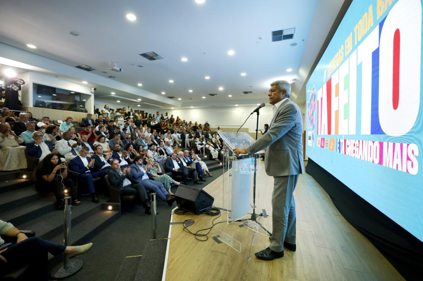 Pacote de entregas que alcança os 27 territórios