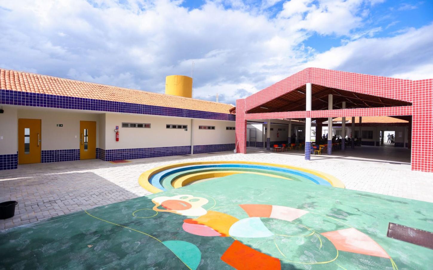 Entregamos a primeira creche municipal em Santana