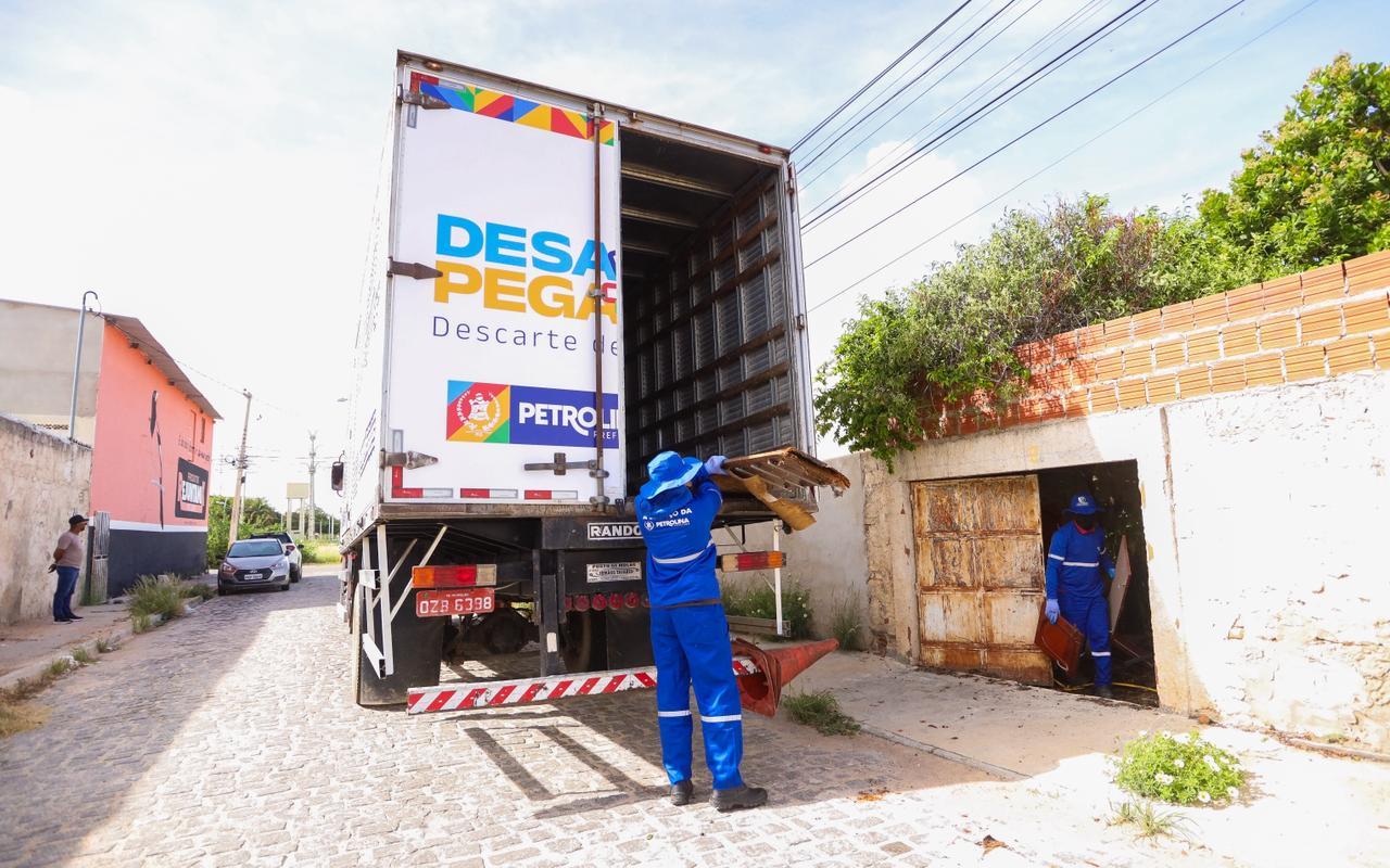 Coleta de resíduos volumosos em toda a cidade