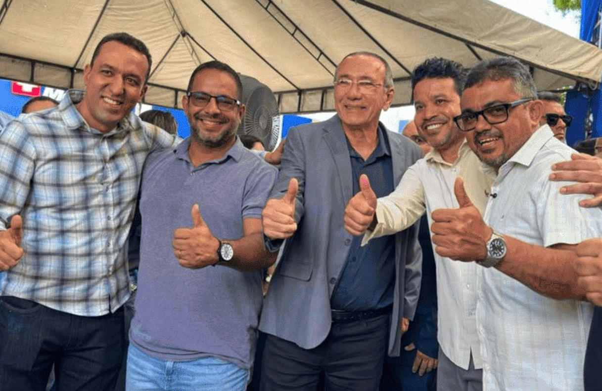 Emerson Mitu, e do deputado estadual Zó, que acreditaram nas propostas desde o início e trabalharam para que elas se tornassem realidade.