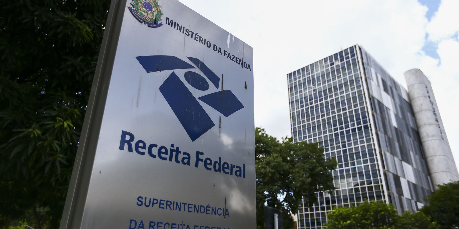 Receita Federal libera maior lote de restituição do Imposto de Renda da história