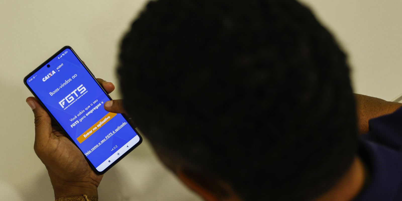Trabalhadores recebem repasse do lucro do FGTS; saiba quanto vai ganhar