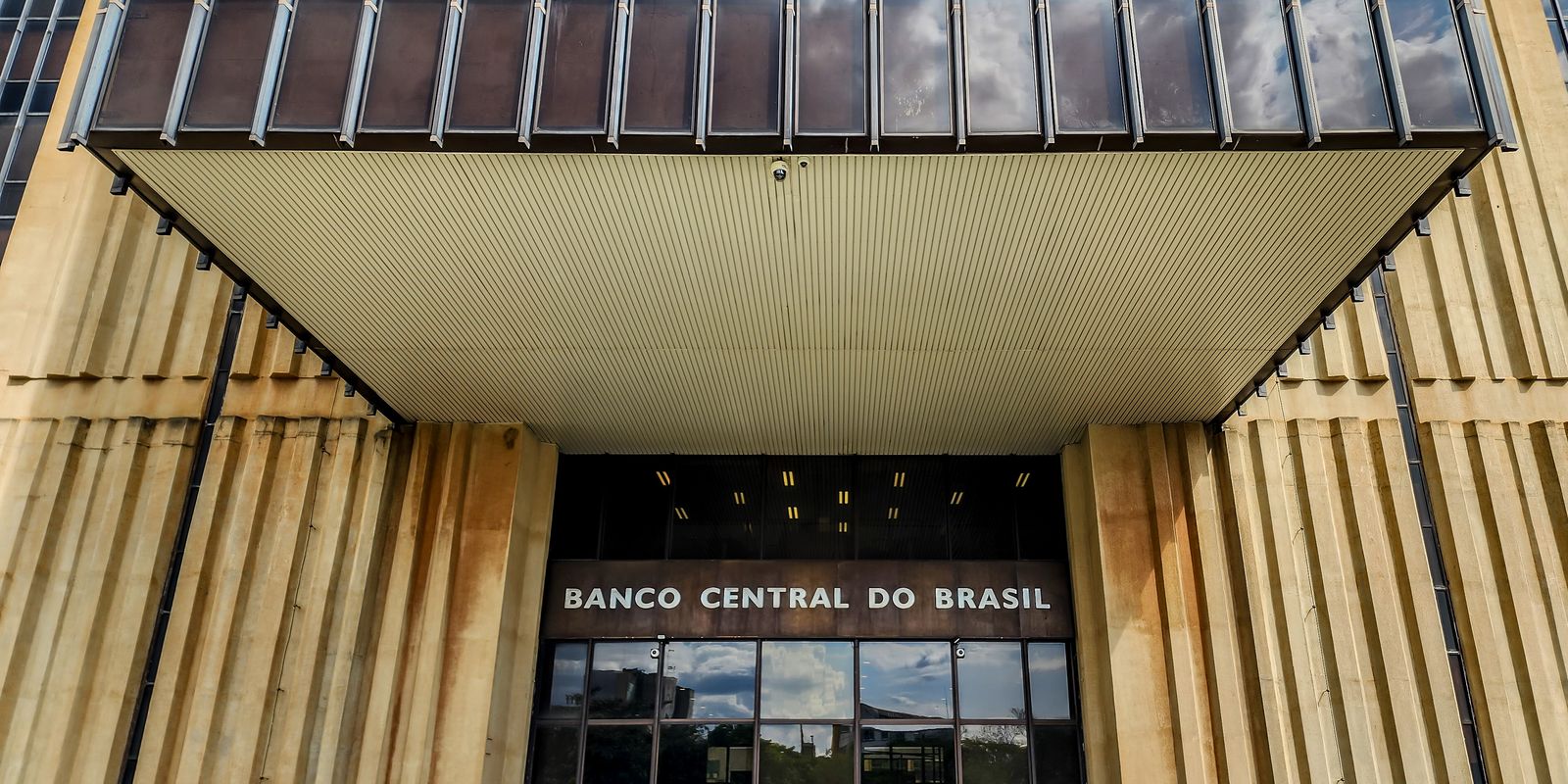 Mercado financeiro reduz projeção de inflação para 5,15% em 2026