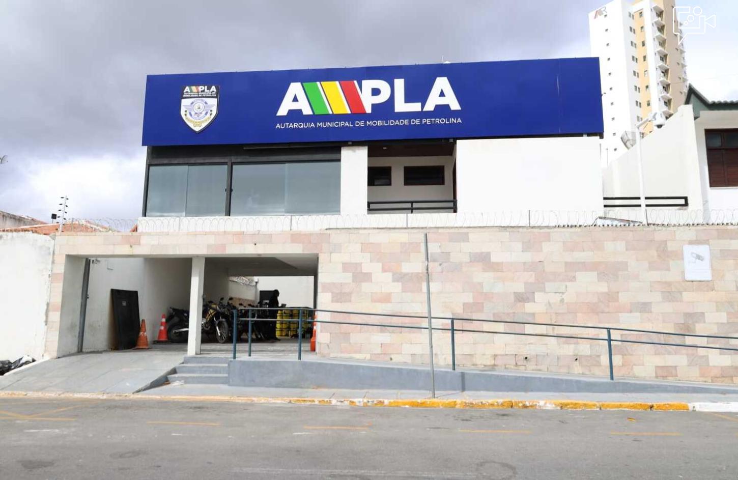 Prefeitura de Petrolina inicia implantação de equipamento que vai garantir mais segurança para passageiros e taxistas 
