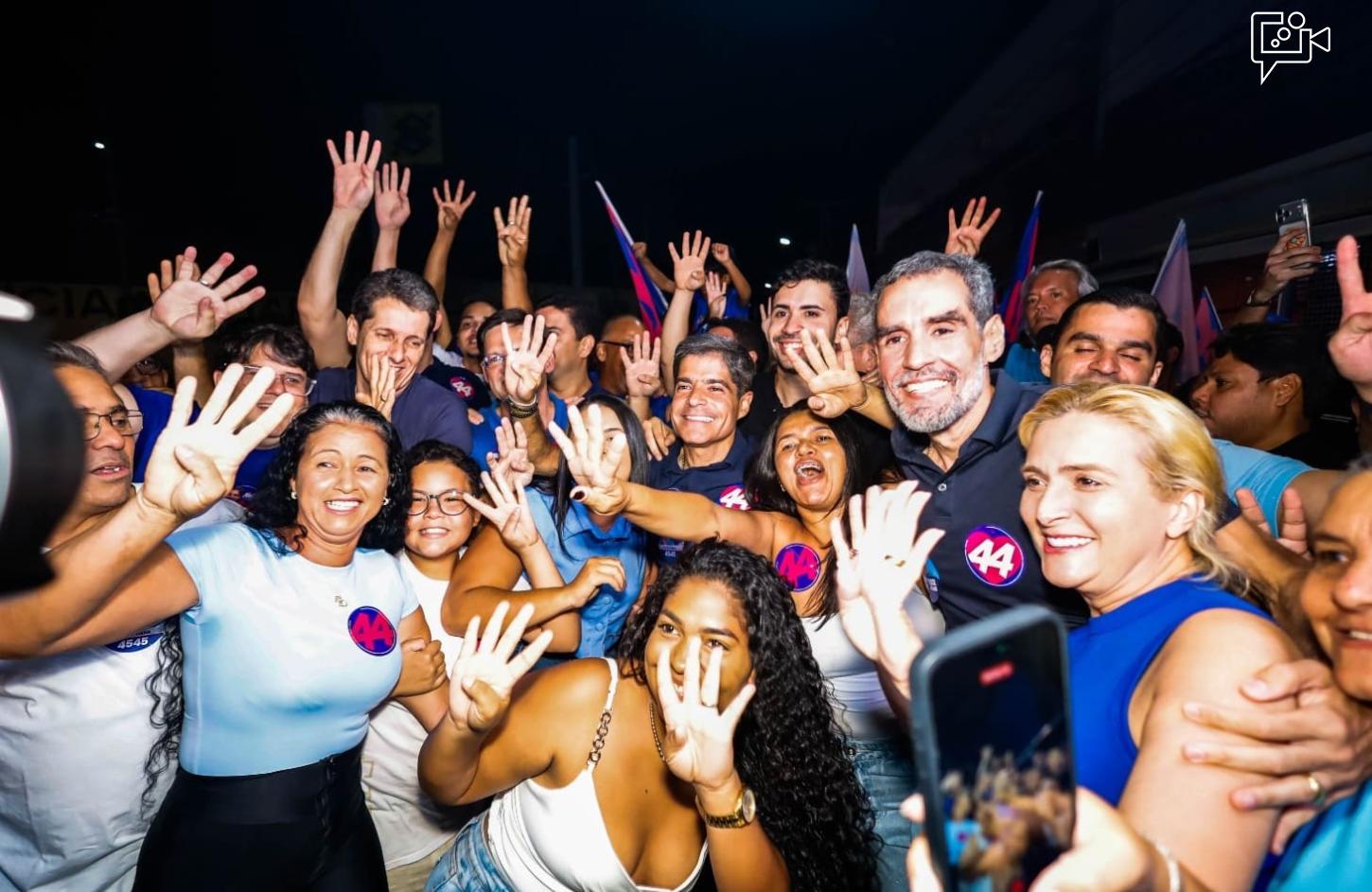 Anisio Viana reúne multidão em Casa Nova e recebe ACM Neto em noite de força e união