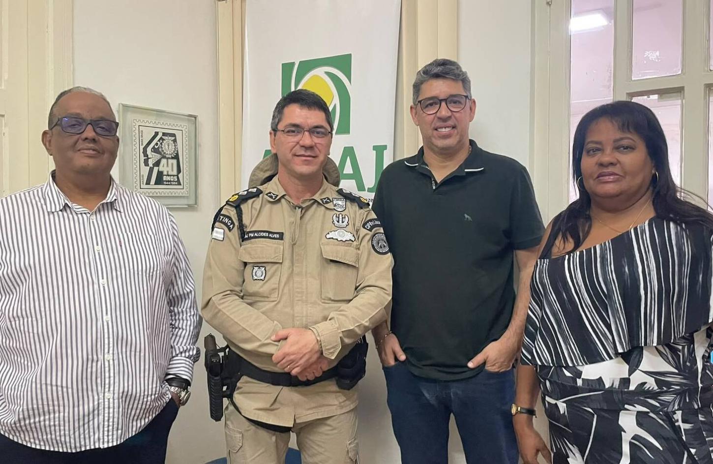 A reunião também contou com a participação dos diretores da Aciaj Carla Falcão e Murilo Matos, além da assessora de Comunicação da entidade, Mônia Ramos.