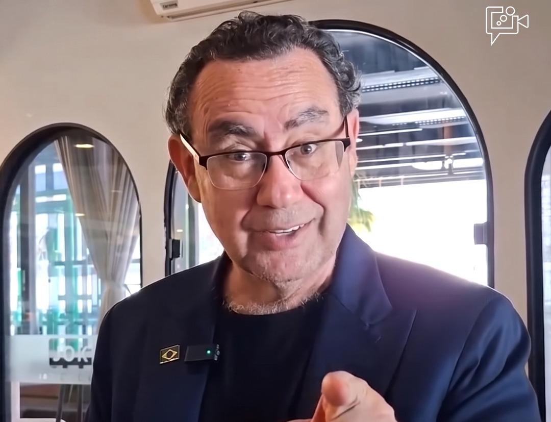 Augusto Cury decide apoiar Flávio Bolsonaro no 2º turno após Flávio assinar 