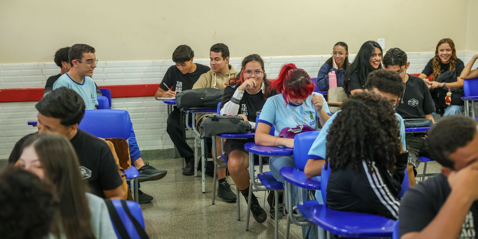 Contagem regressiva de um mês para o primeiro dia de provas