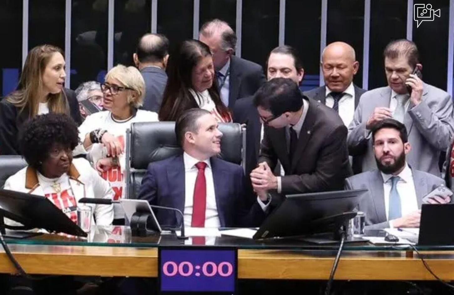 Fim da escala 6x1: Senado aprova PEC e Câmara eleva teto do MEI para R$ 140 mil