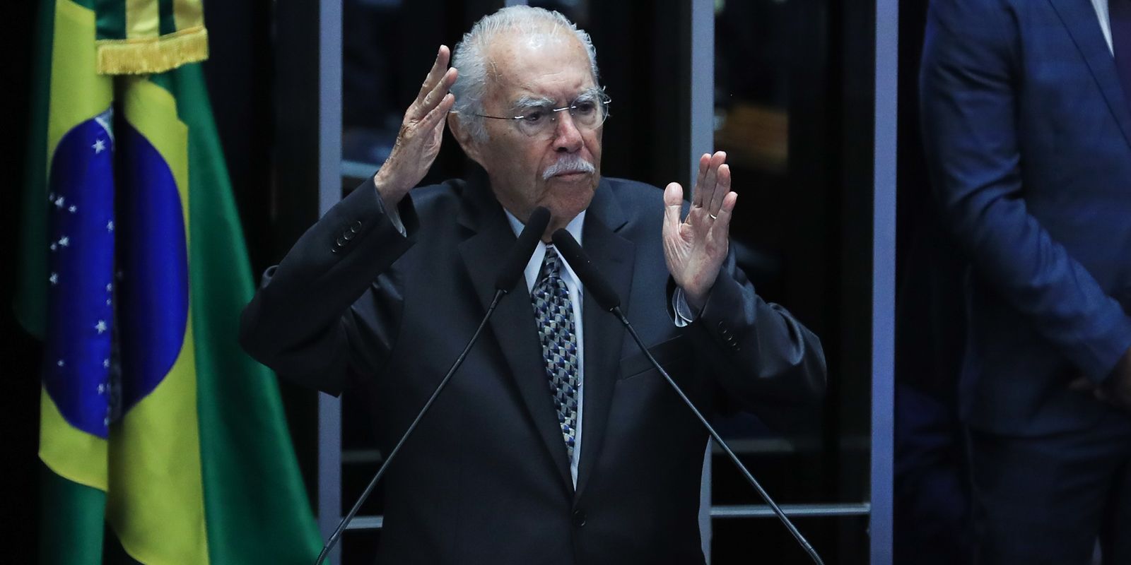 José Sarney é internado na UTI em São Luís após cirurgia no abdômen
