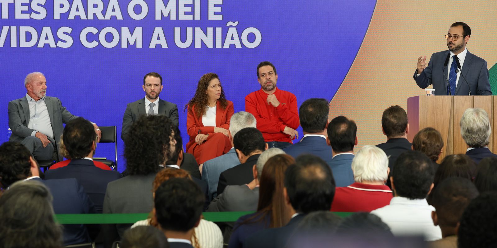 Novas regras para o MEI trazem perdão de dívidas e novo teto de faturamento