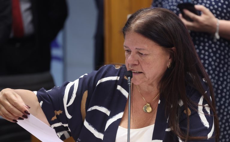Proposta garante apoio para família extensa acolher crianças afastadas dos pais