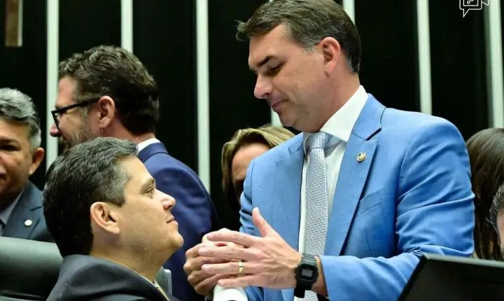 Centrão já escolheu lado para 2026? Movimentos no Congresso indicam reconfiguração política