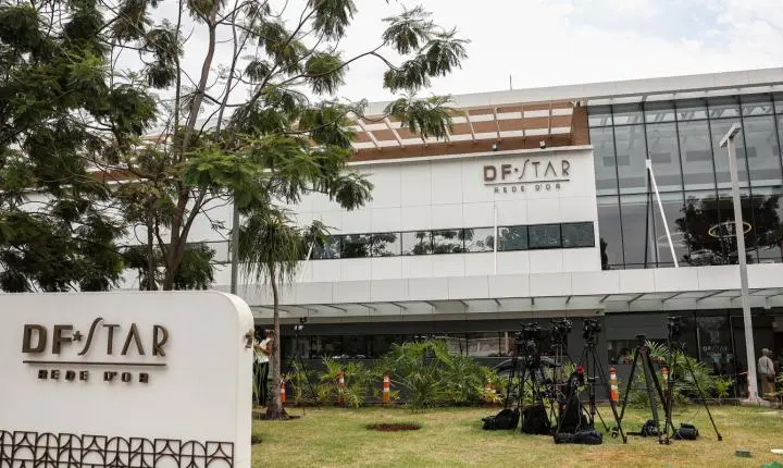 Bolsonaro passa por cirurgia no ombro para reparo do manguito rotador