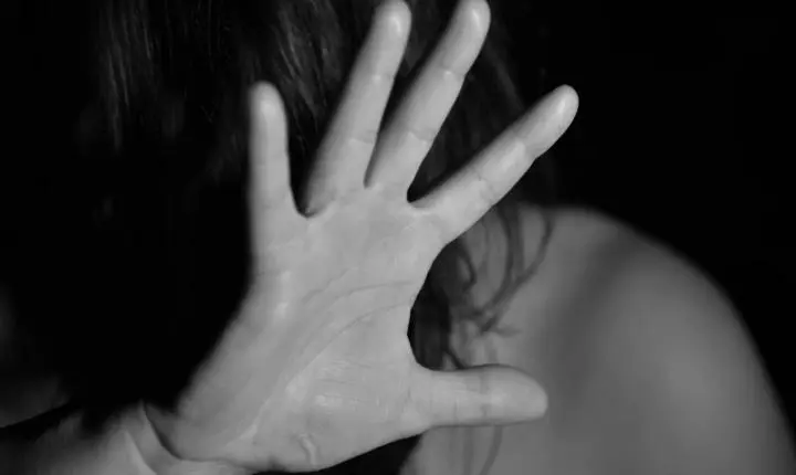 Comissão da Câmara aprova restrição de liberdade provisória para agressores de mulheres