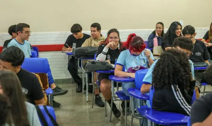 Contagem regressiva de um mês para o primeiro dia de provas