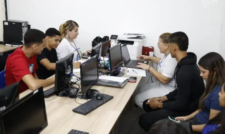 Festival da Juventude em Petrolina reúne mais de 100 oportunidades de emprego e aprendizagem