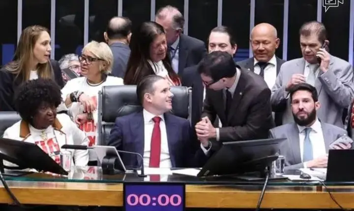 Fim da escala 6x1: Senado aprova PEC e Câmara eleva teto do MEI para R$ 140 mil