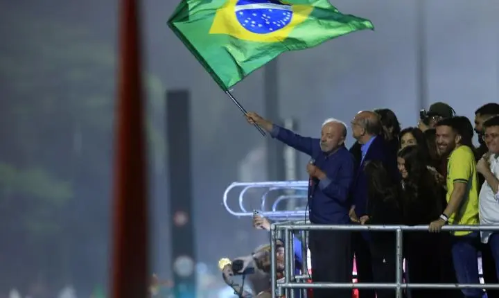 Líderes mundiais celebram a reeleição de Lula e projetam parcerias globais