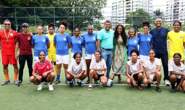 Painel debate futebol feminino e lança inscrições para voluntários da Copa 2027