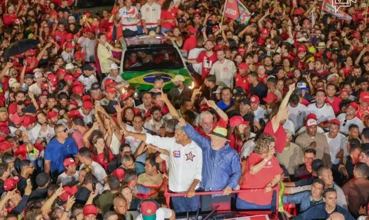 Prefeito Andrei destaca ato histórico com 160 mil pessoas e ao lado de Lula celebra a força popular do Vale do São Francisco na defesa dos direitos e da democracia