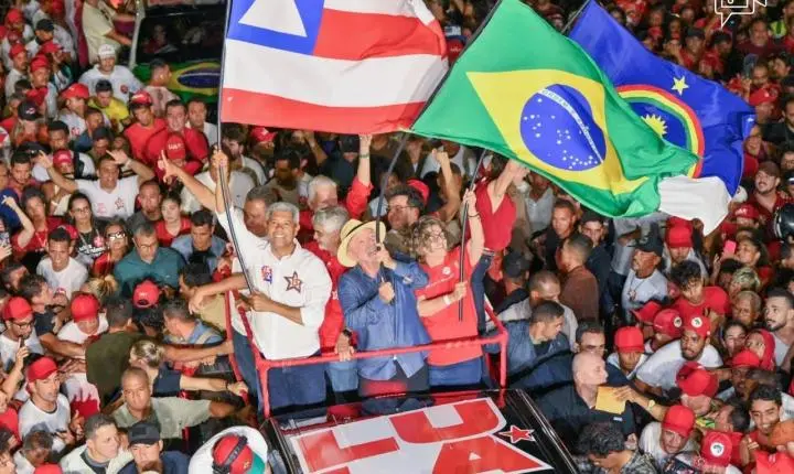 Prefeito Andrei destaca ato histórico com 160 mil pessoas e ao lado de Lula celebra a força popular do Vale do São Francisco na defesa dos direitos e da democracia