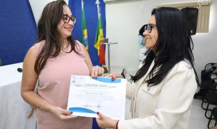 Prefeitura homenageia servidores aposentados e reconhece as trajetórias dedicadas à construção de Petrolina