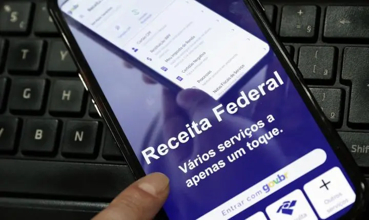 Receita Federal paga restituição do Imposto de Renda a lotes da malha fina