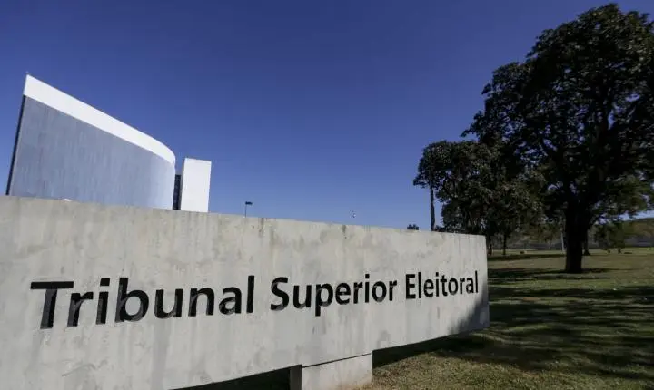 TSE determina suspensão de site com criptomoedas por apoio a Flávio