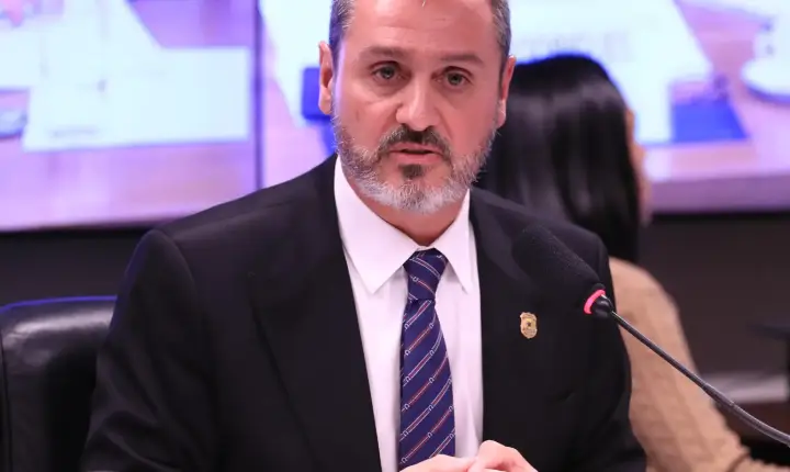 Pgr se manifesta contra o afastamento de diretor-geral da polícia federal